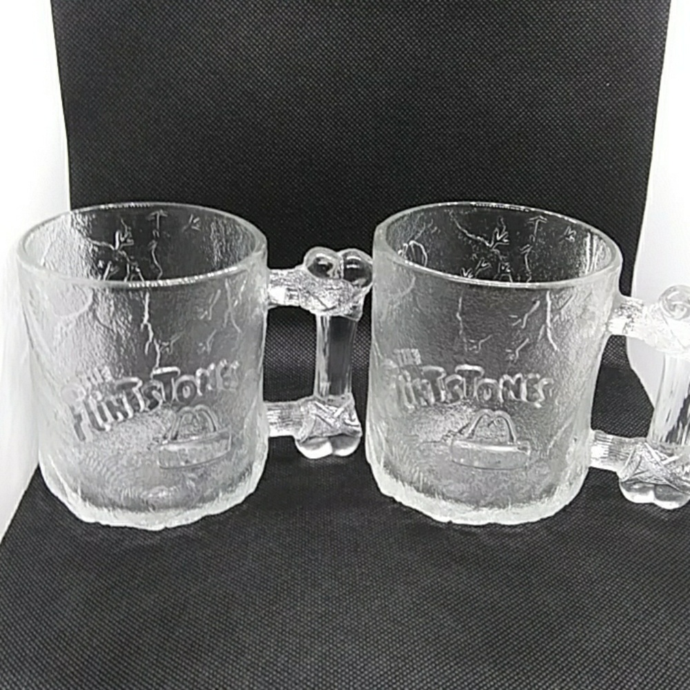 🖤LAST CHANCE 🖤 Flintstones McDonald's. Set of 2.